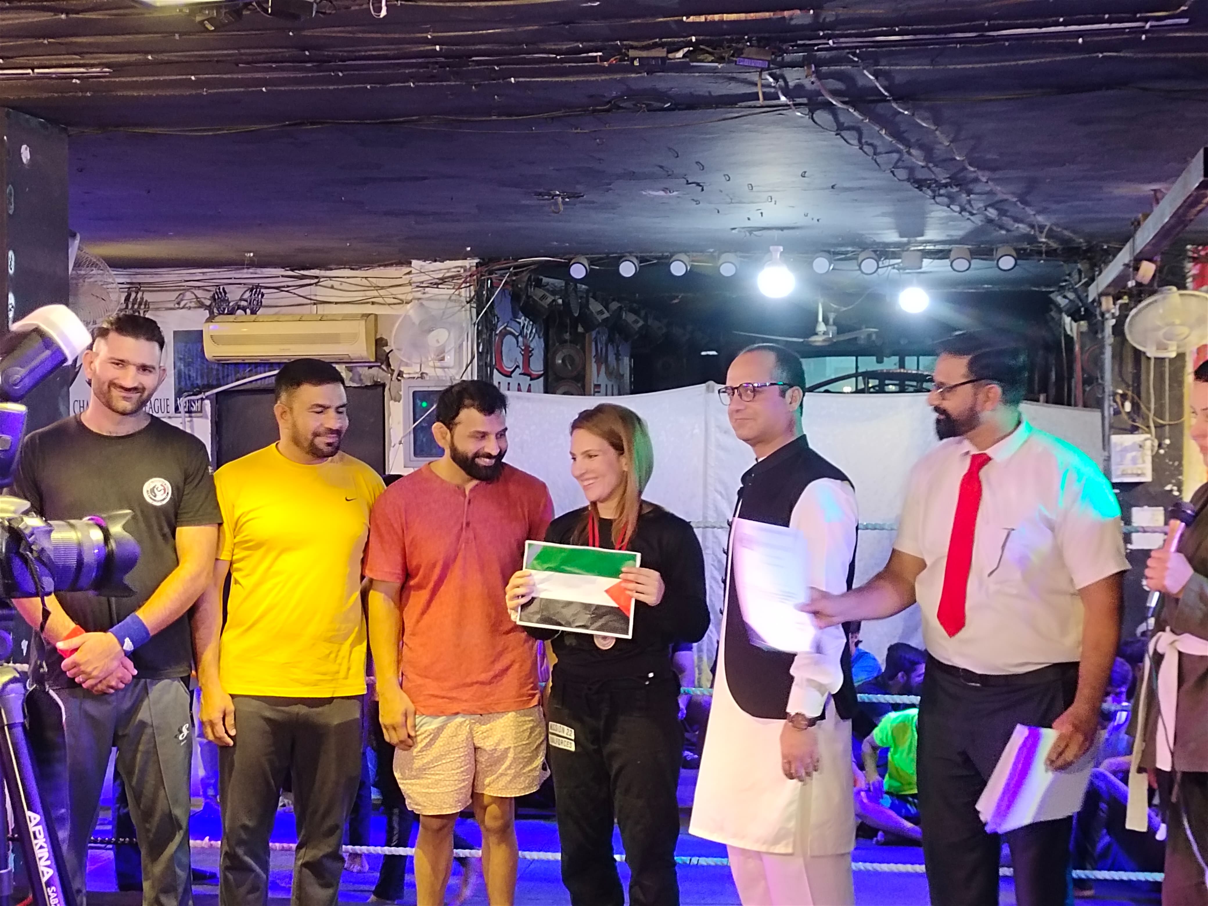 VCL show down gallery image