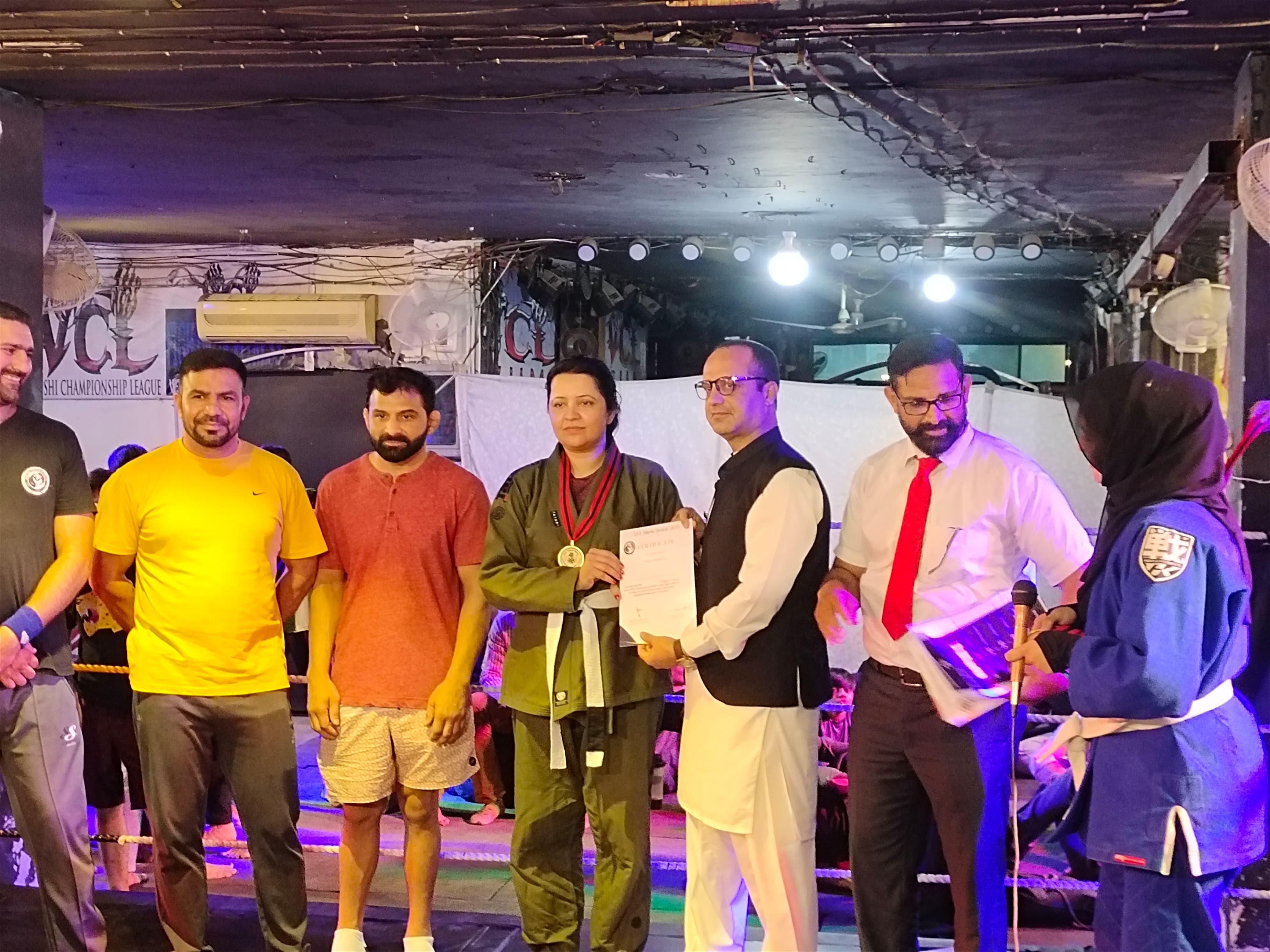 VCL show down gallery image