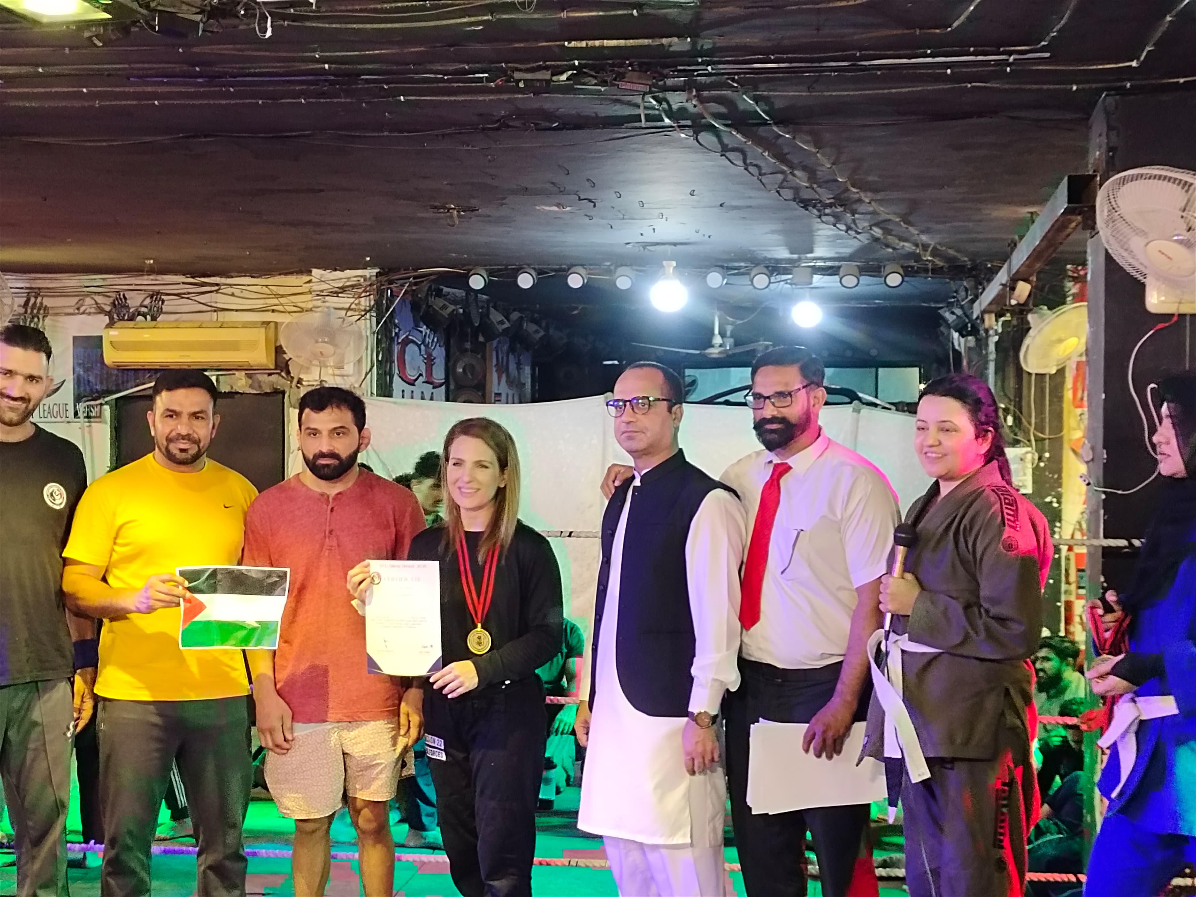 VCL show down gallery image